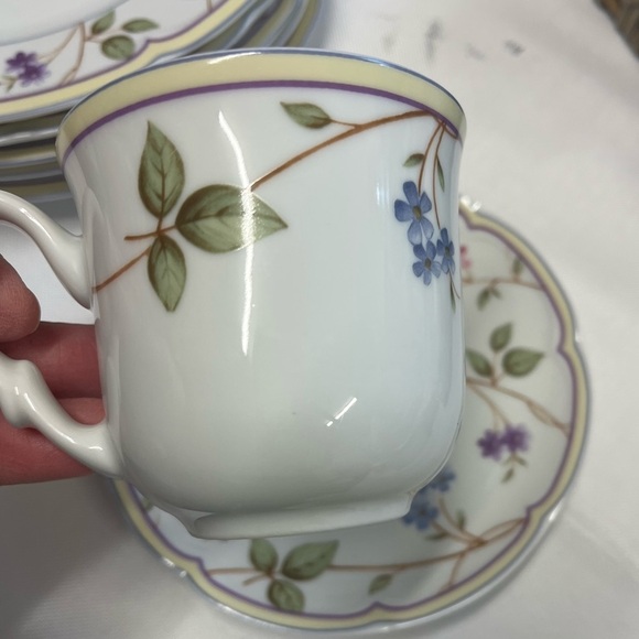 NEVADA VEŘSO Breakfast Plate, Tea cup & Saucer Set of 3 white ceramic floral - Picture 6 of 12